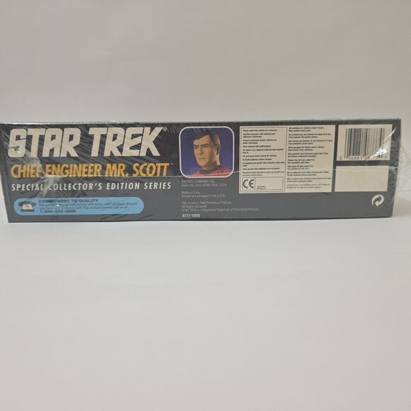 Star Trek Model Kit Chief Engineer Mr. Scott 12" Tall Vinyl New 1994 AMT ERTL - Picture 5 of 5